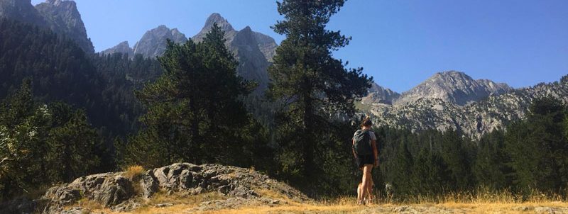 Bergwandelen in de vallei van EstĂłs