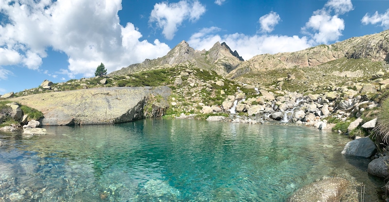 Bergmeren in de Aragonese Pyreneeën Bergmeren in de Aragonese Pyreneeën